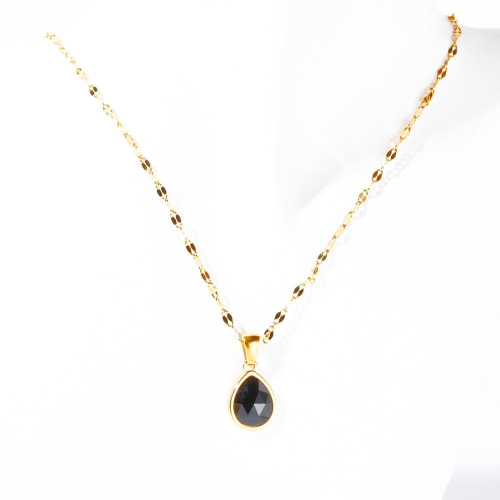 Single-layer black necklace