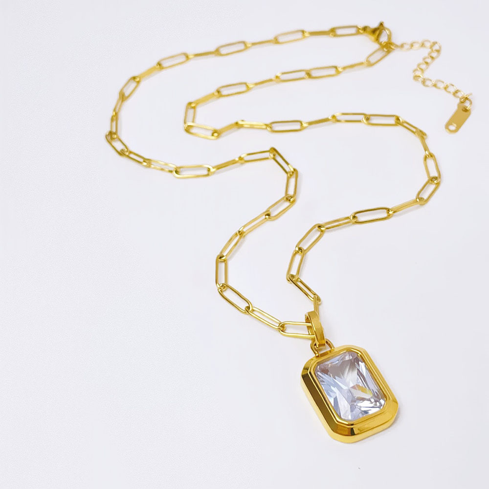 A236 white square diamond necklace gold