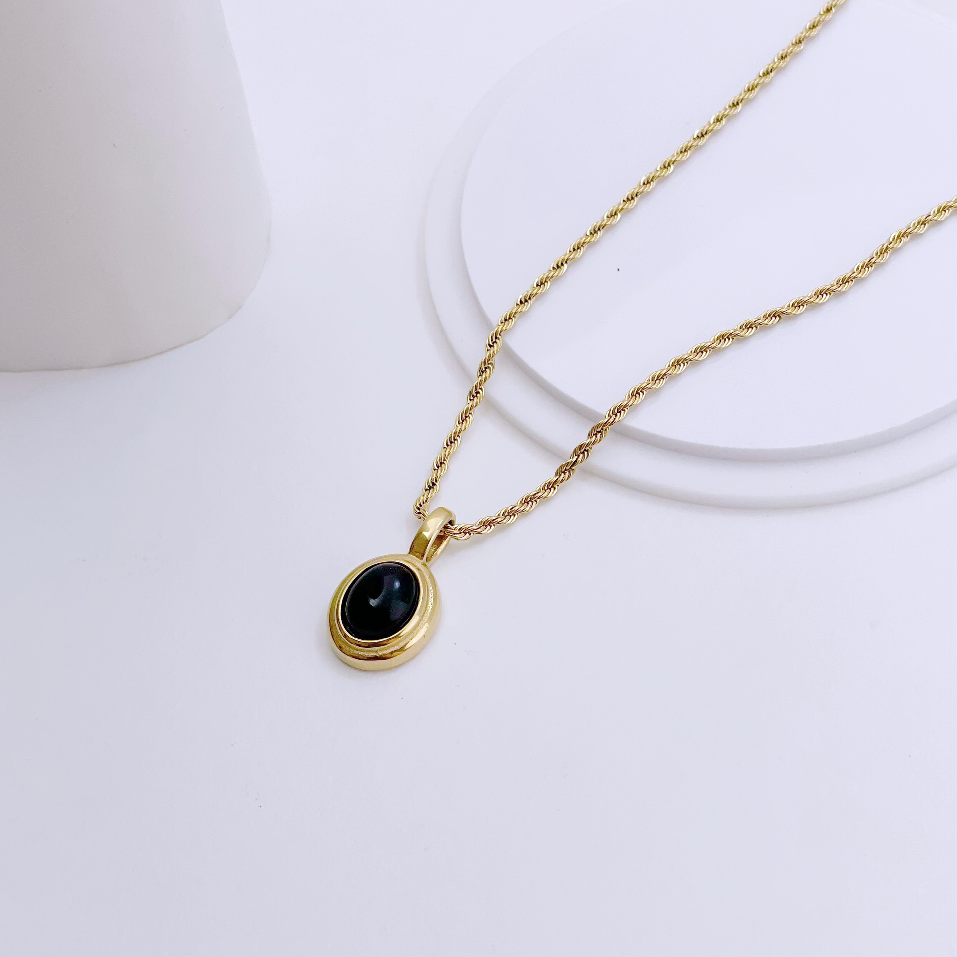 Black opal necklace gold