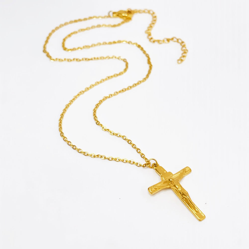 A233 Cross Necklace Gold