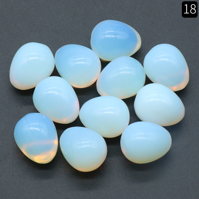 20mm Opal (synthetic) egg (single)