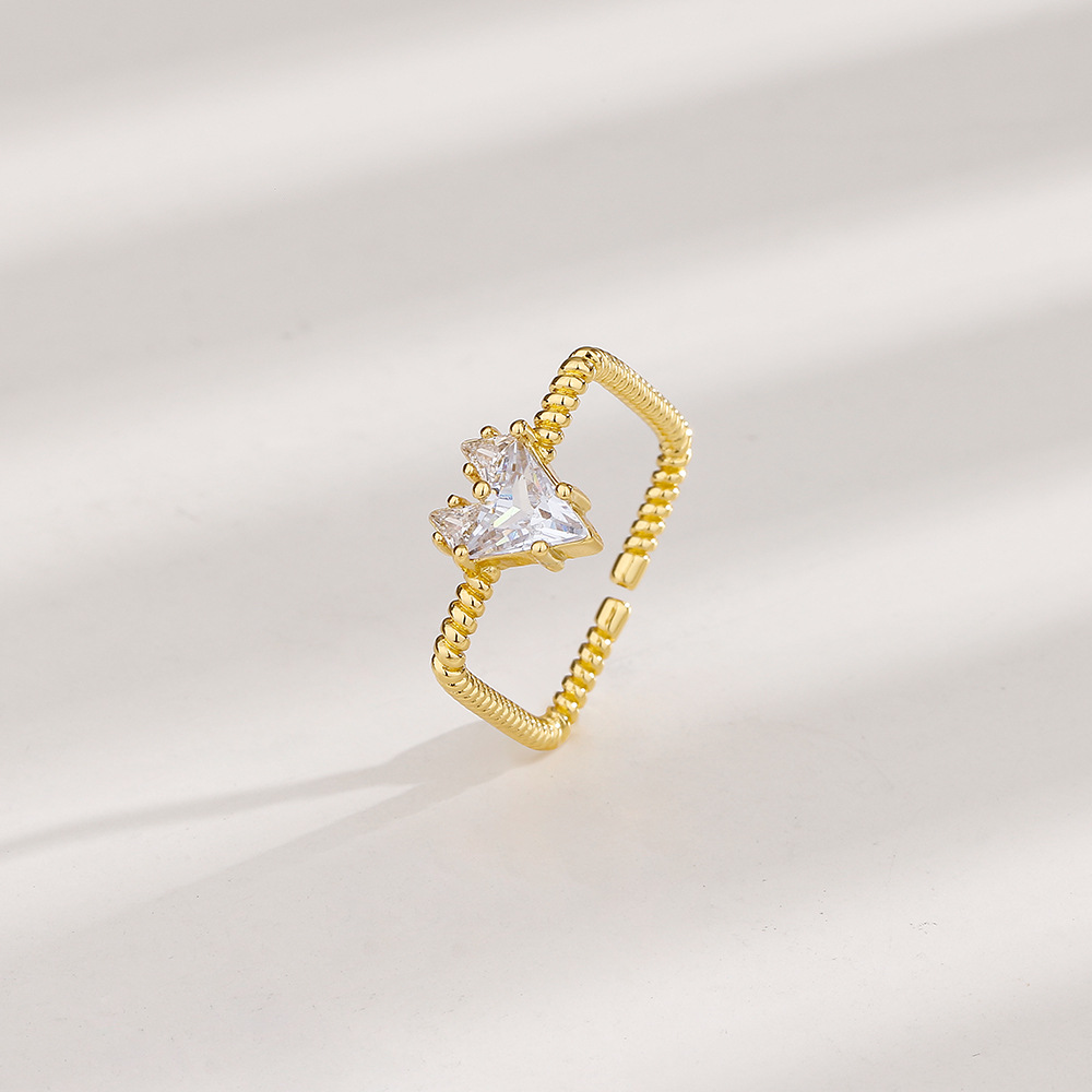 Golden super shiny heart square ring