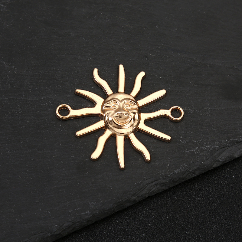 Golden Sun (about 8*7.7*0.3cm)