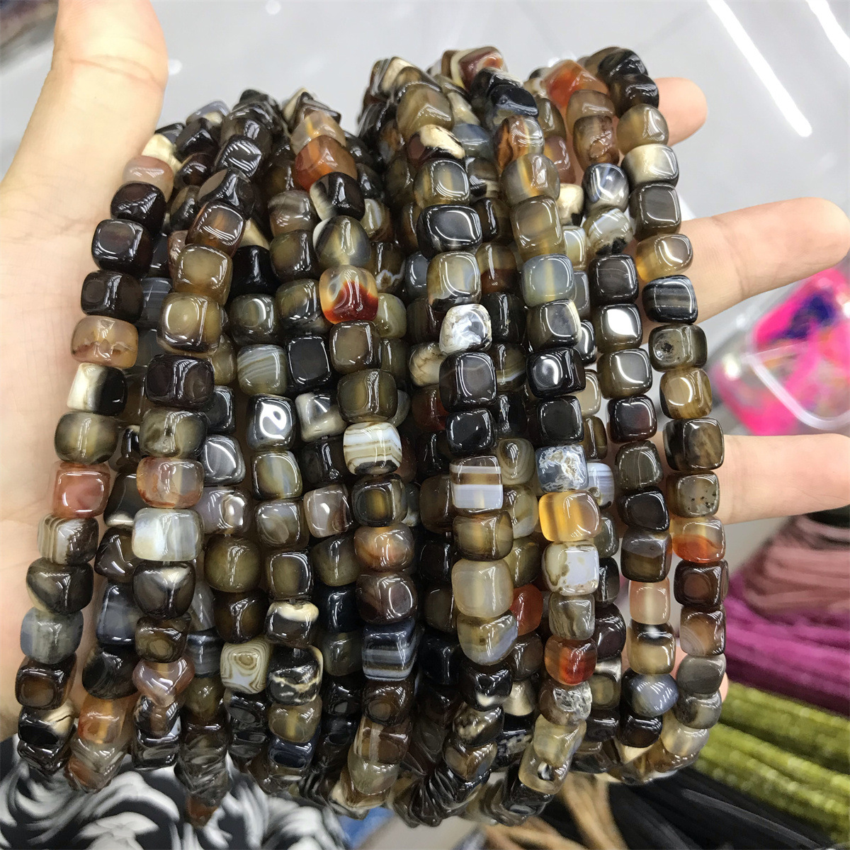 16-striped black onyx