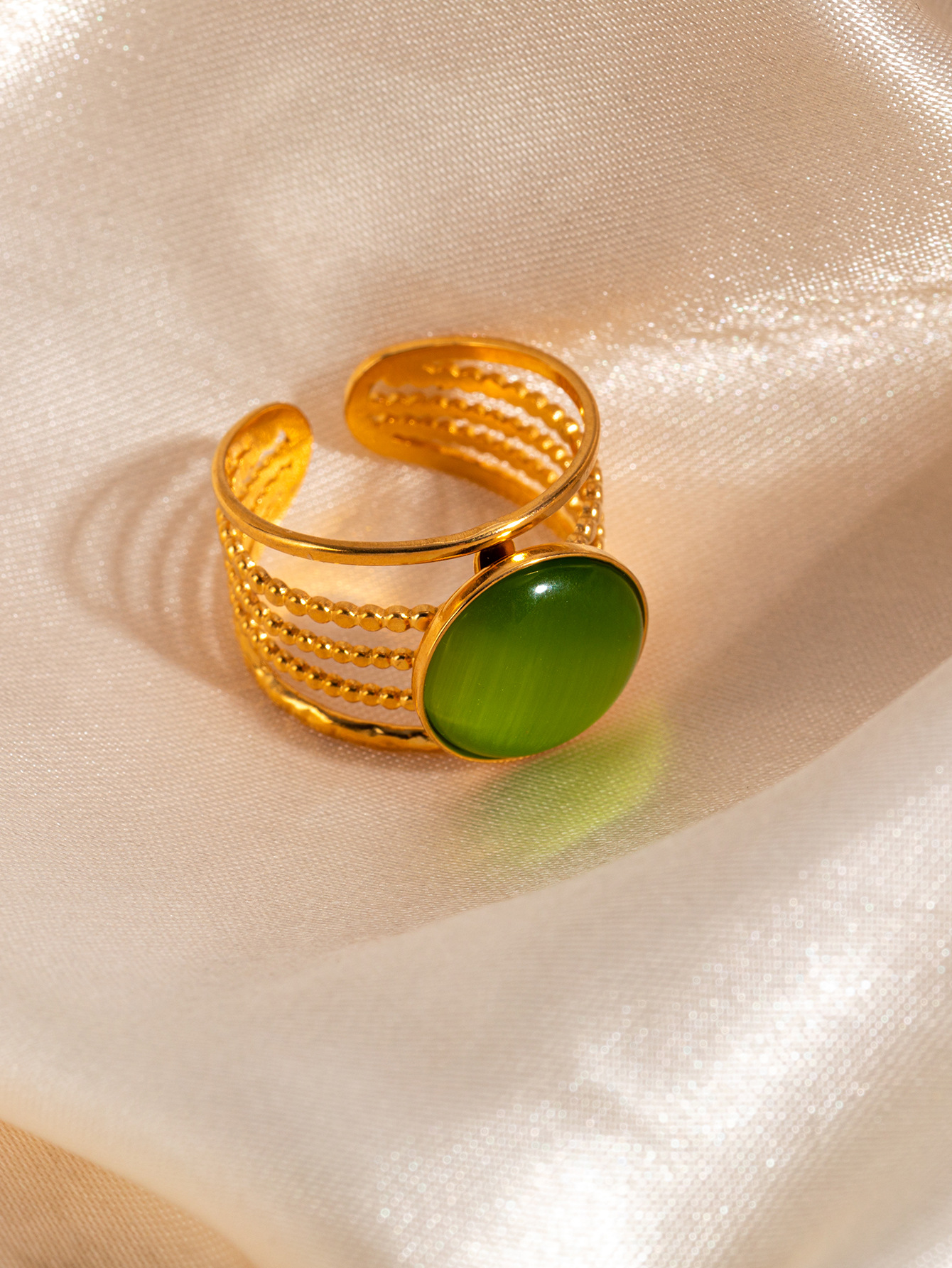 Grass green gemstone ring