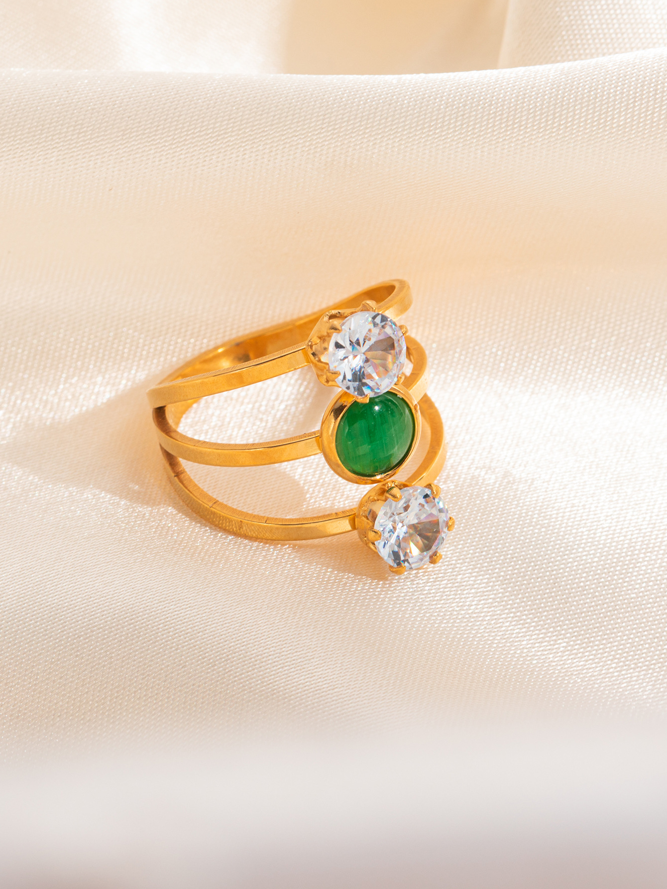 Diamond green gemstone ring