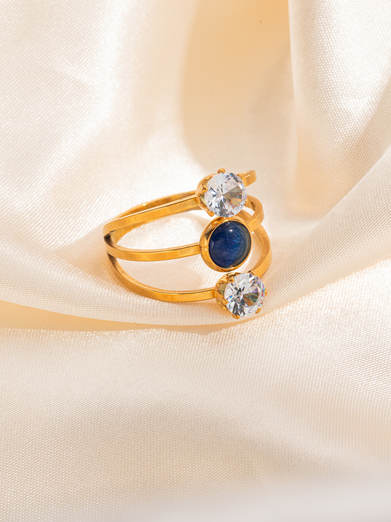 Diamond blue gemstone ring