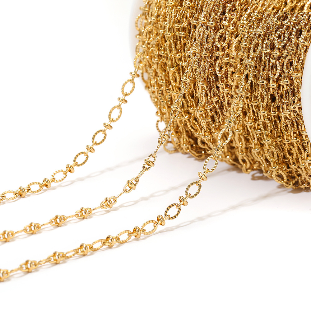 4.5mm wide lip chain bow horizontal pattern embossed gold