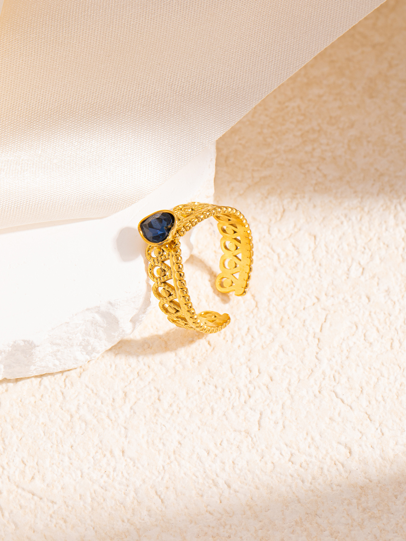 Patterned blue diamond ring