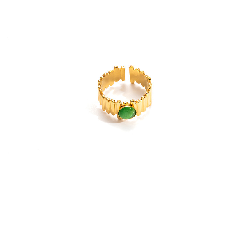 Grass green gemstone gold ring