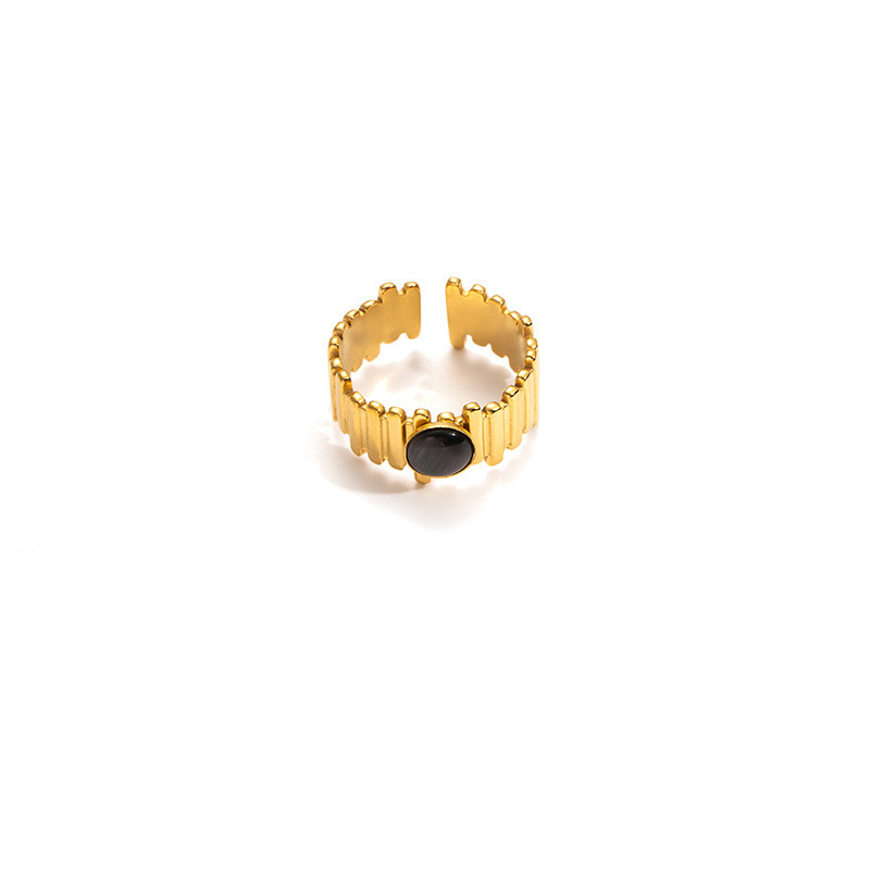 Black gemstone gold ring