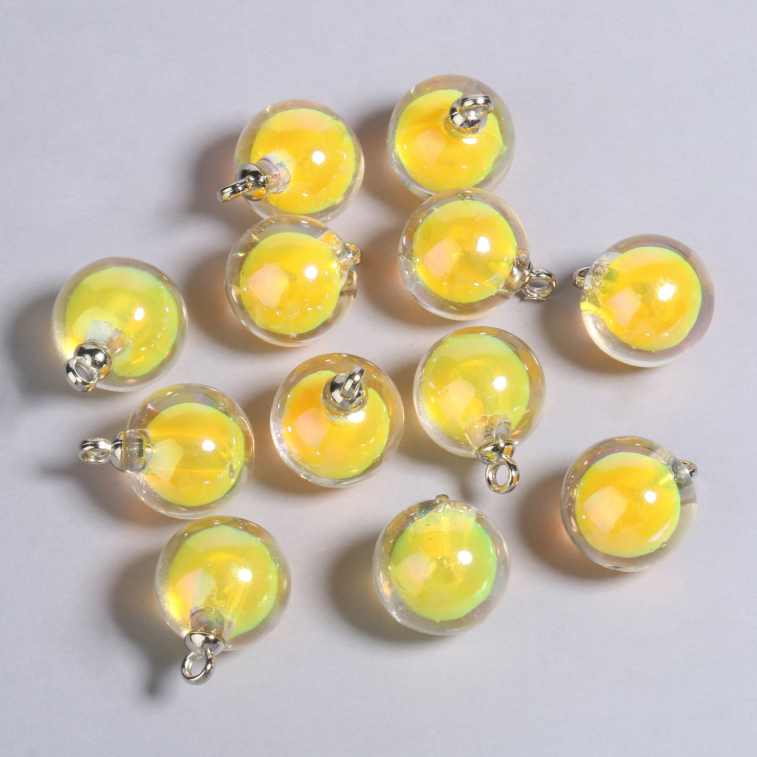 10 21x16mmab yellow round acrylic pendants