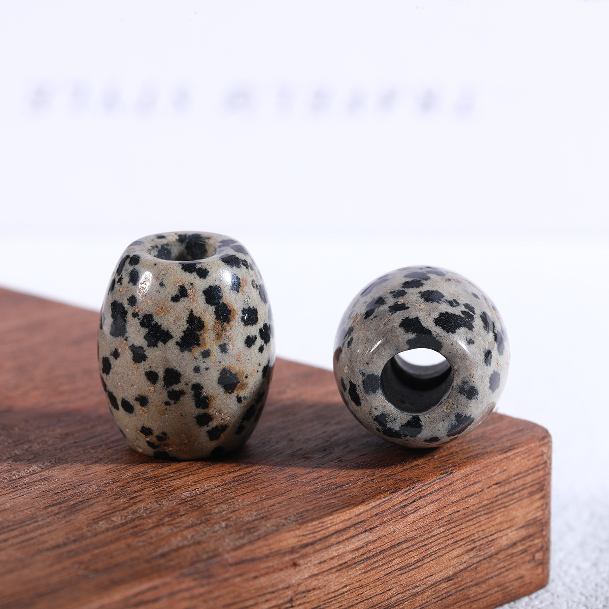 Spotted stone (single)