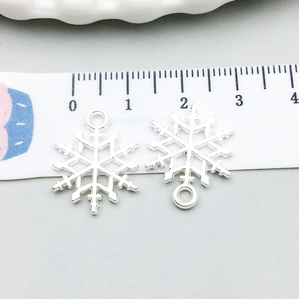 1 bright silver christmas snowflake 15*19mm-1g-20021