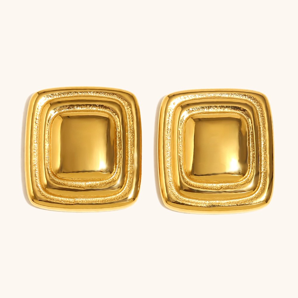 Square frame stud earrings-gold