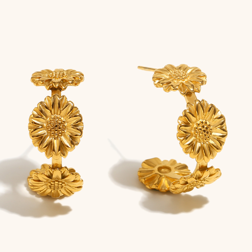 Daisy earrings-gold