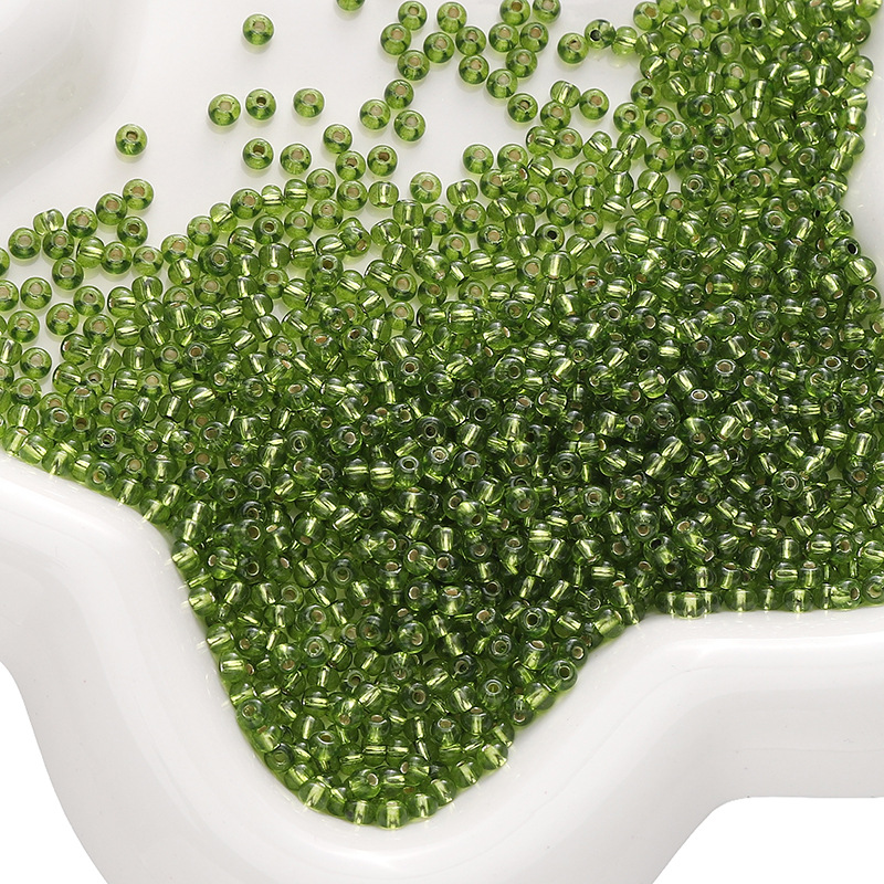 Grass green 3mm 10g/pack about 300 pieces