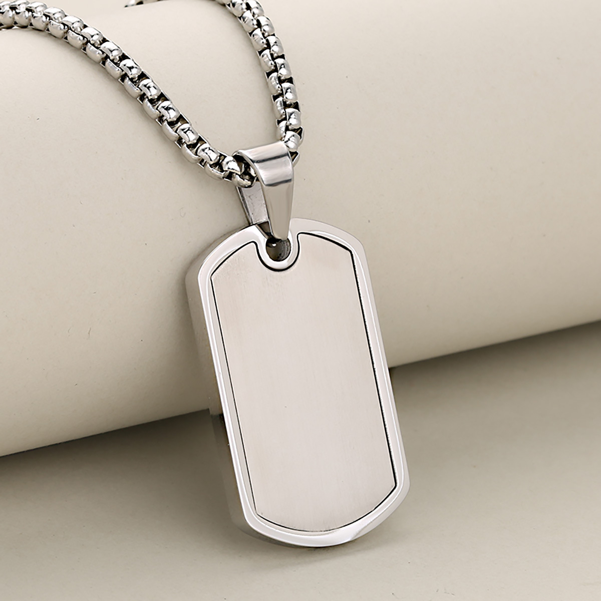 Silver (single pendant)