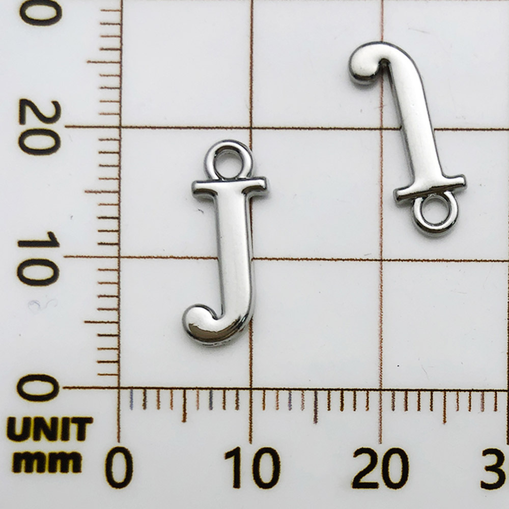 1 white k rack plated letter j-7x16mm-0.5g