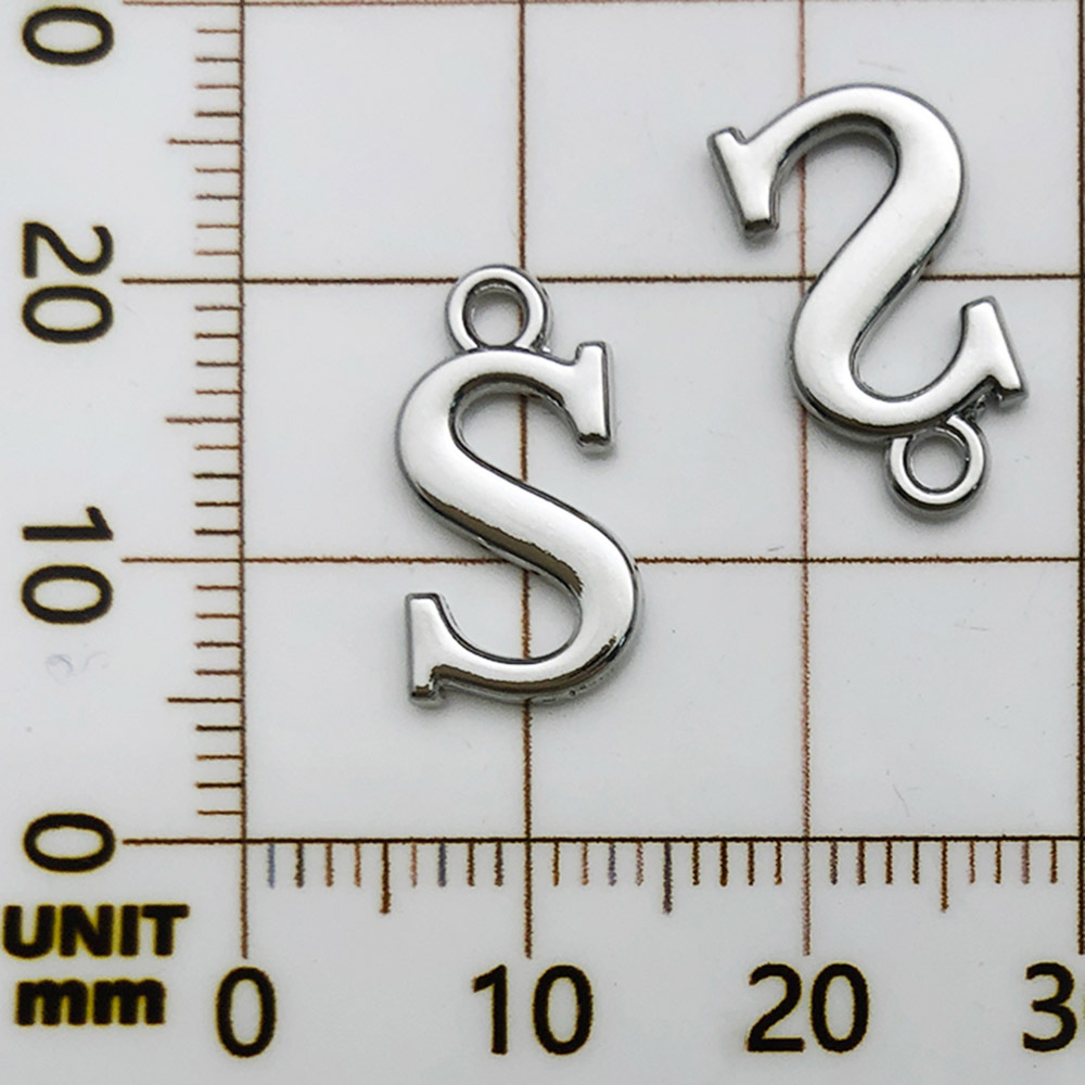 1 white k rack plated letter s-8x16mm-0.7g