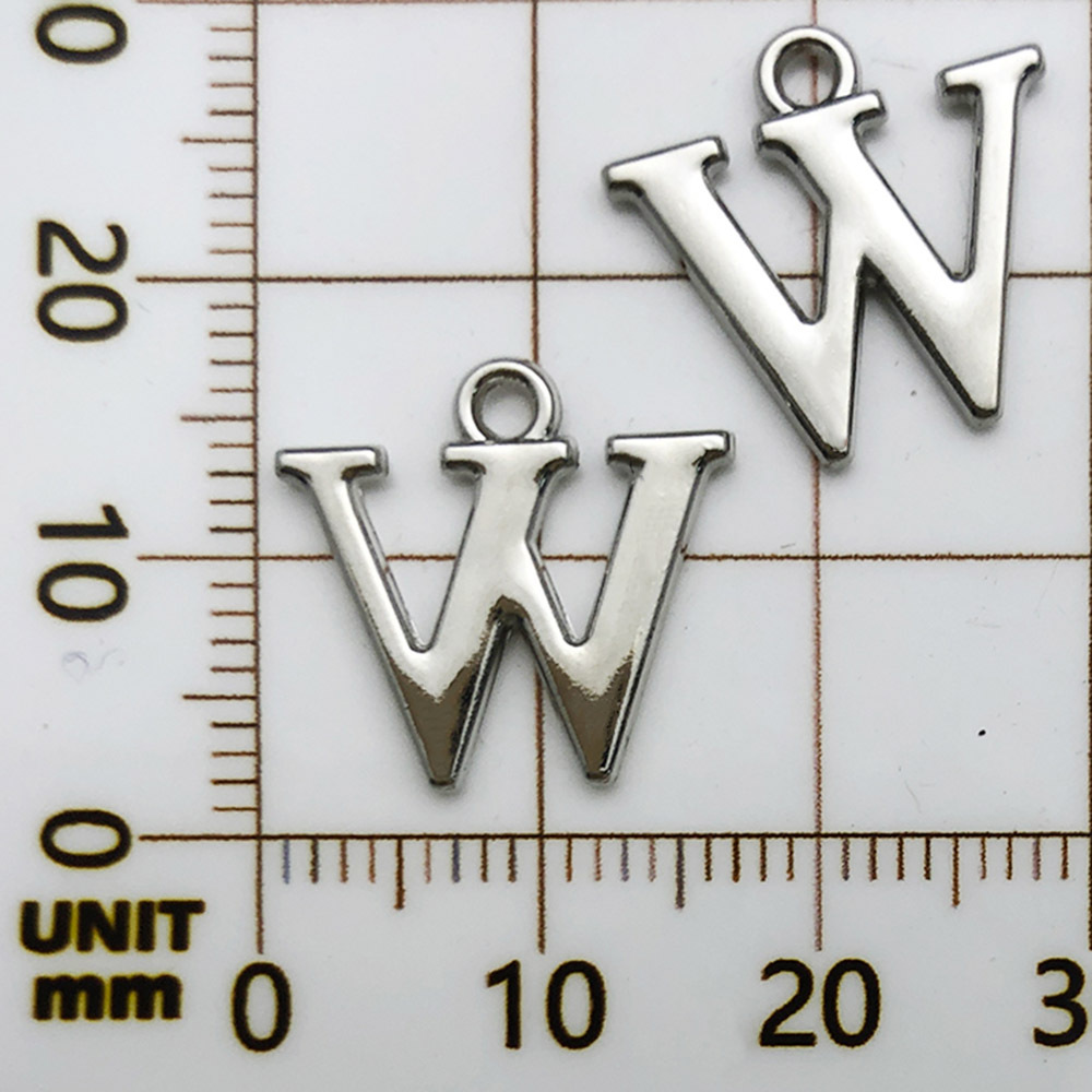 1 white k rack plated letter w-17x16mm-1.1g