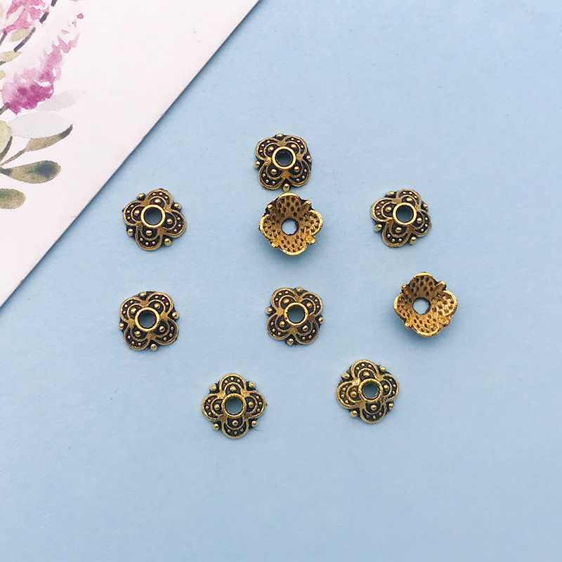 1 antique gold flower-shaped flower hat 8*8 holes 1.6 mm-16608-0.2g