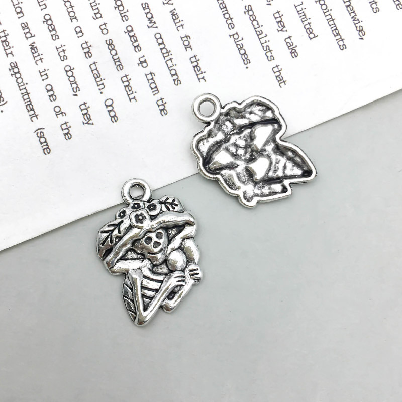 1 antique silver skull 14*20mm-1.2g-10886