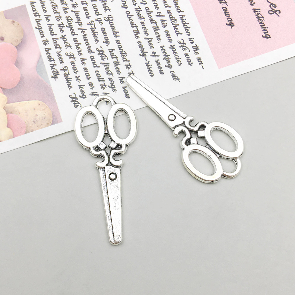 1 antique silver scissors 14*32mm-1.4g-8706