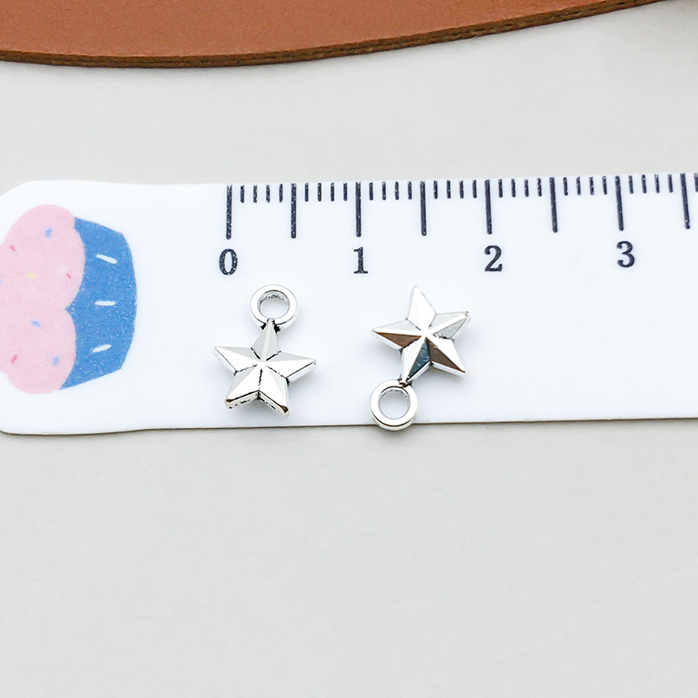 1 antique silver small five-pointed star 8*11mm-0.4g-5082