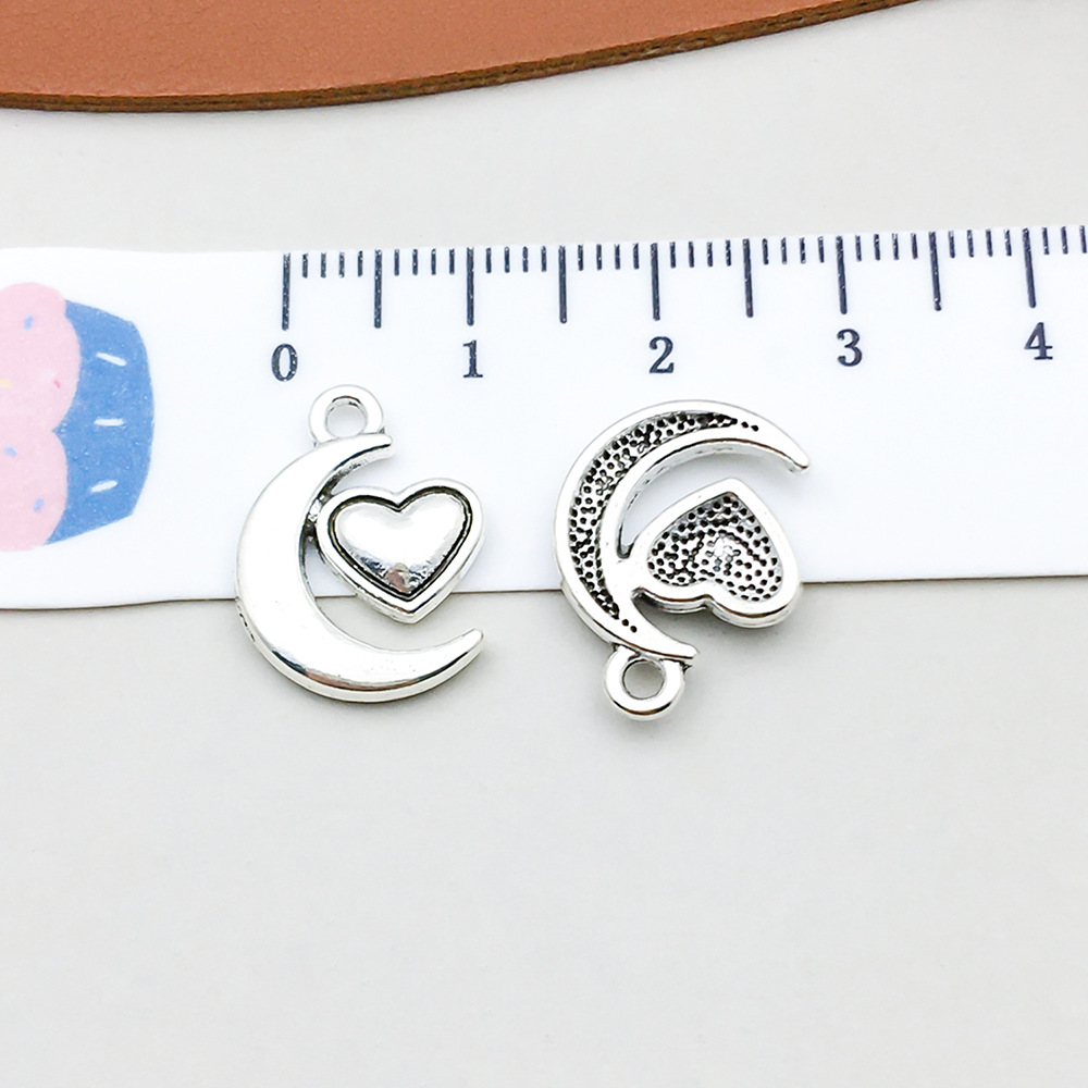 1 antique silver love moon 13*18mm-1.4g-8007