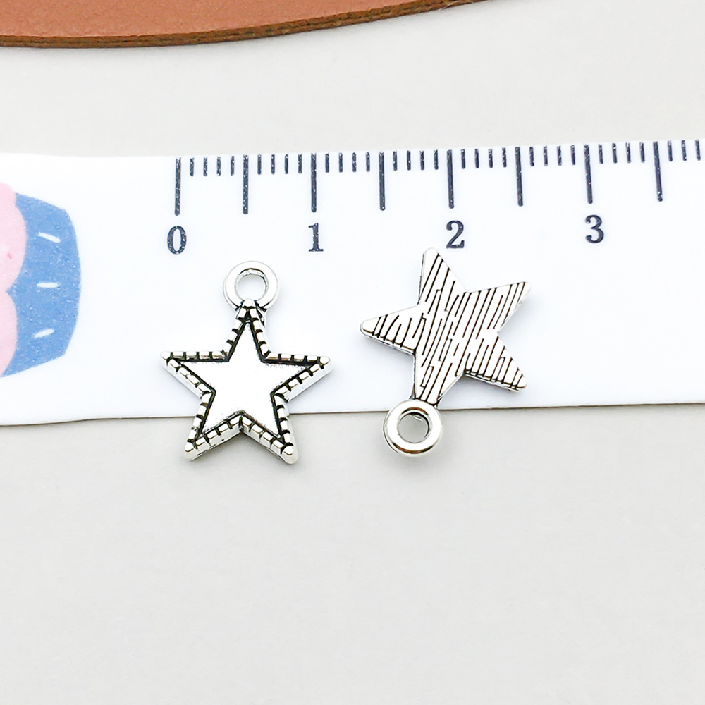 1 antique silver small five-pointed star 12*16mm-0.7g-9842