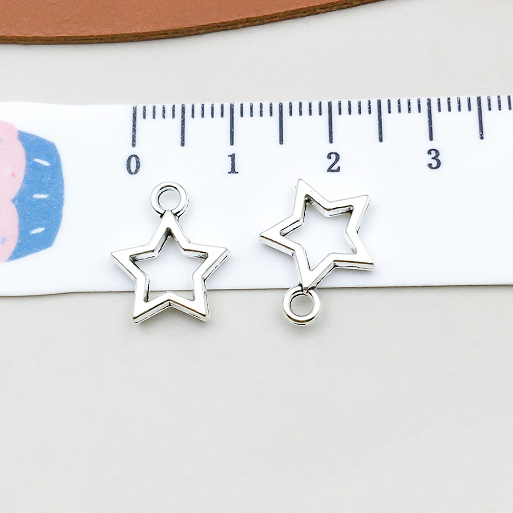 1 antique silver hollow five-pointed star 12*14mm-0.6g-18731