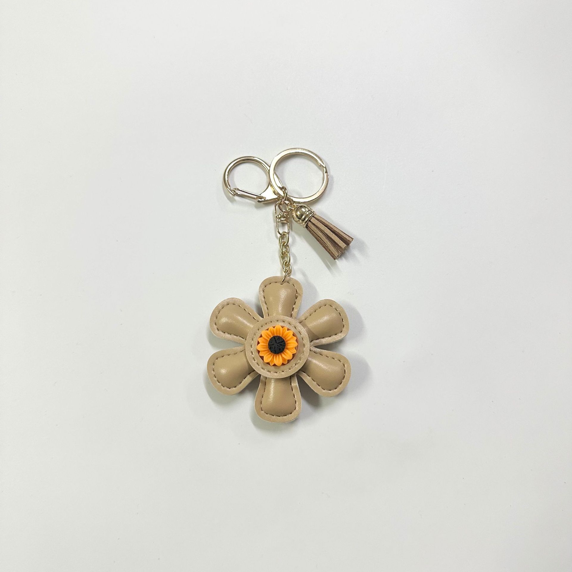 Apricot with key ring tassel