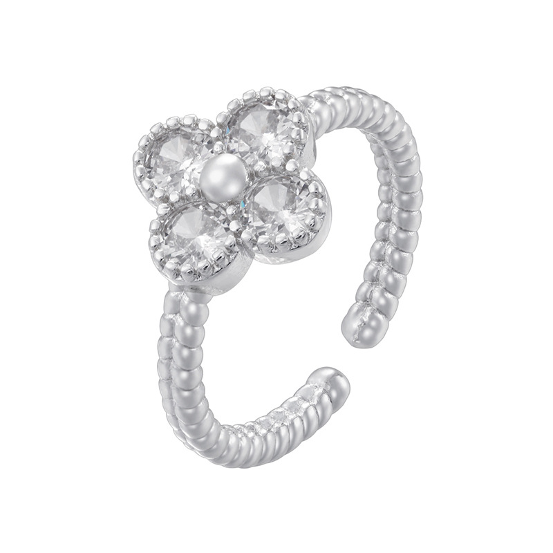 White gold white diamond twist edge four-leaf clover ring