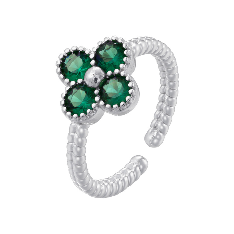 White gold green diamond twist edge four-leaf clover ring