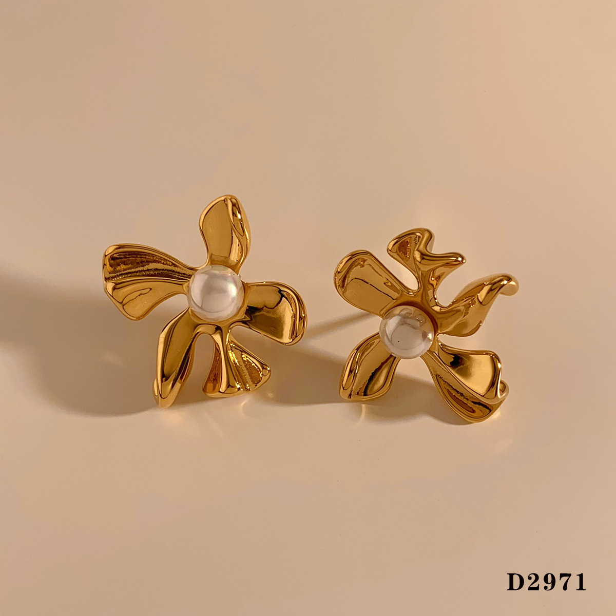 Gold earrings d2971