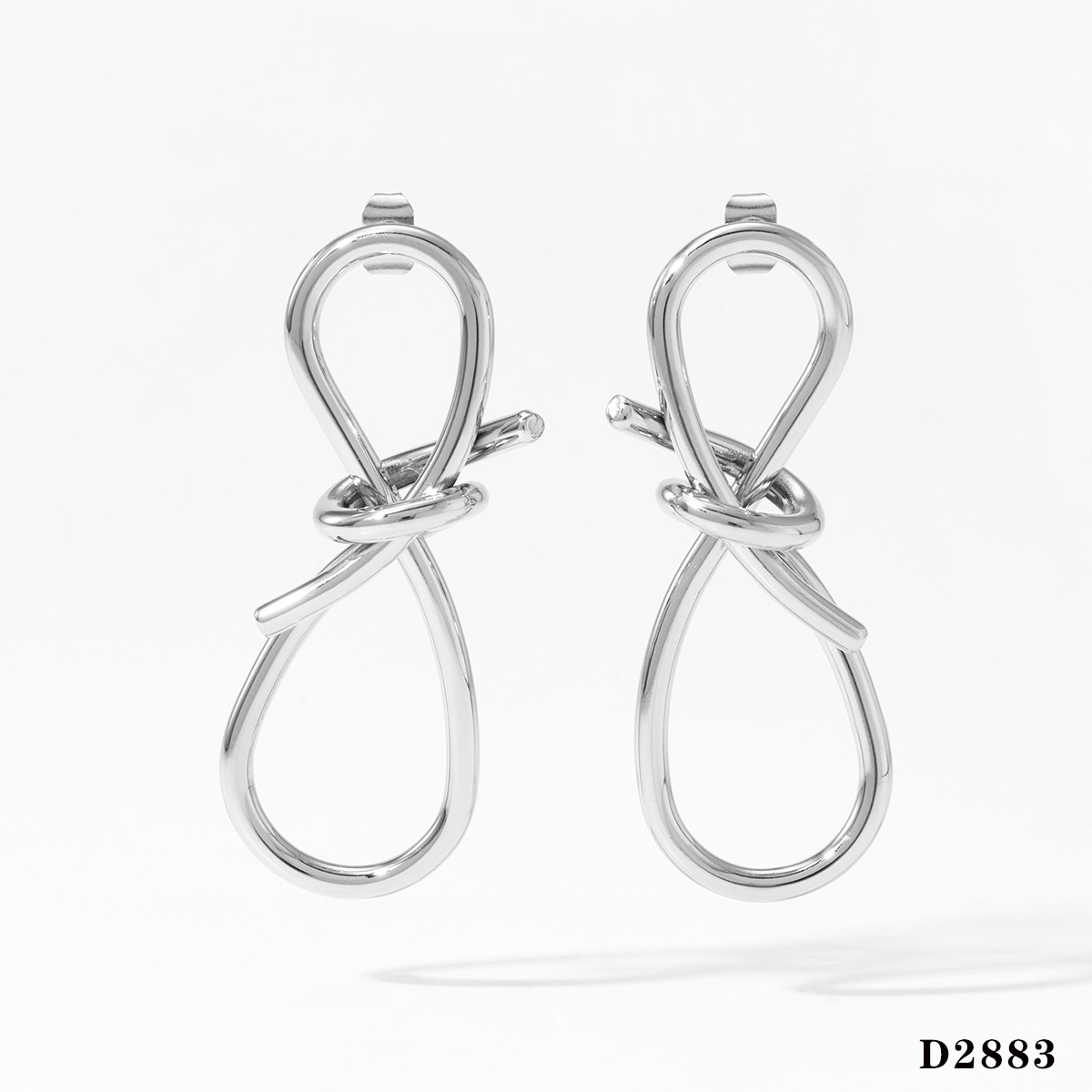 Silver earrings (d2883)