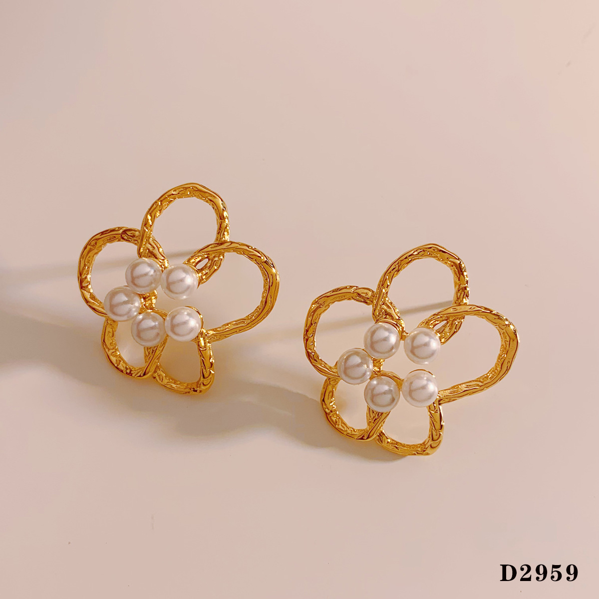 Golden flower earrings d2959