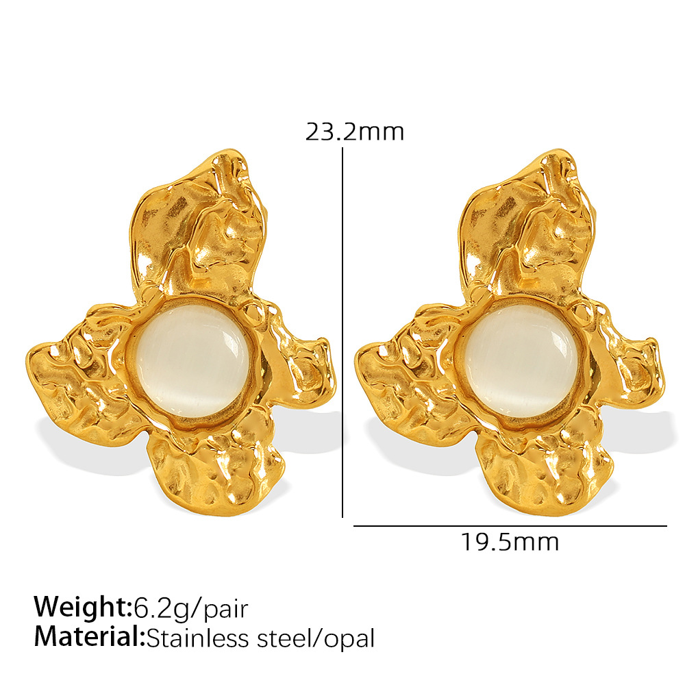 EH653 white cat's eye gold earrings