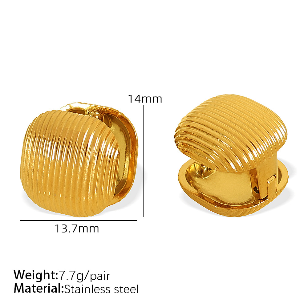 EH644 gold ear clip