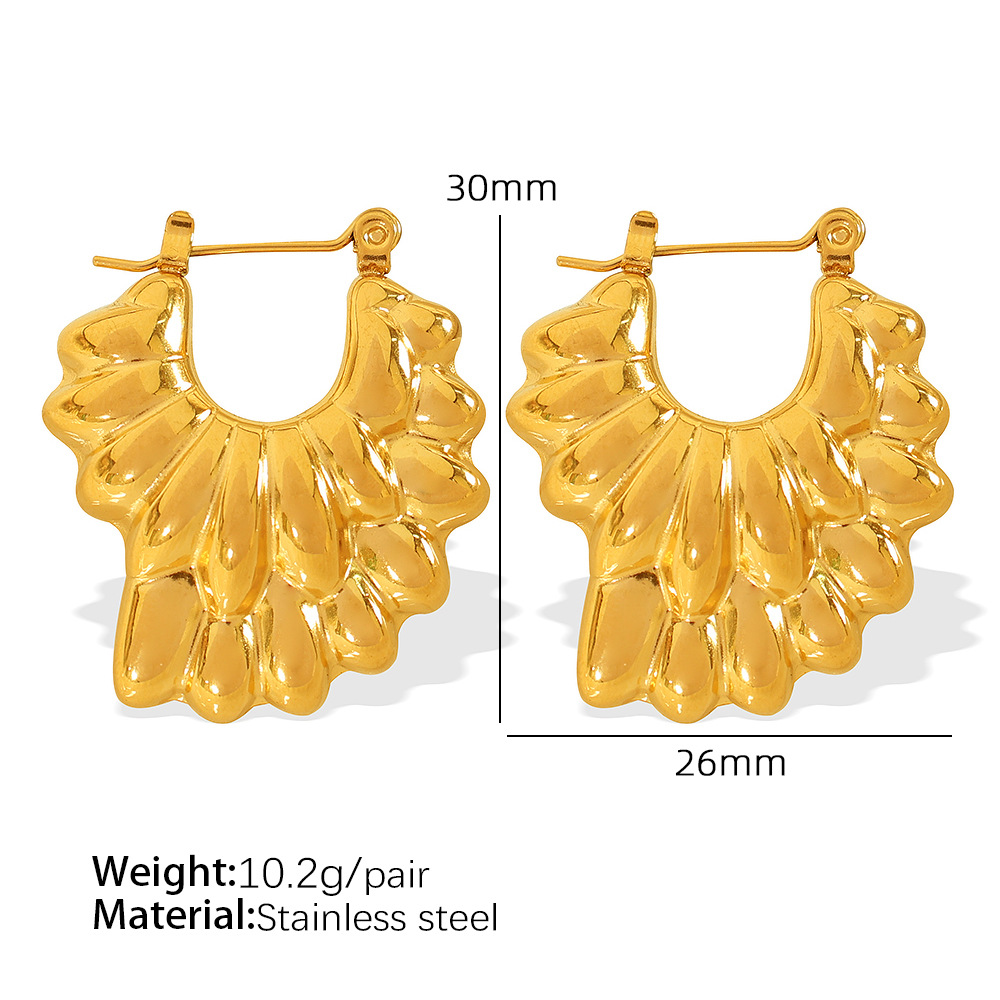 EH320 gold earrings