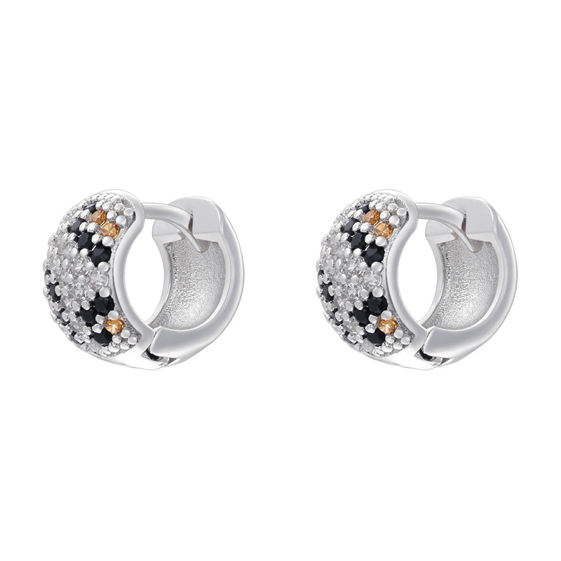 Ve1582 white gold small leopard print earrings