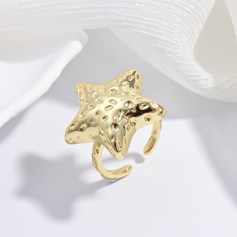 Vj713 gold hammered five-pointed star ring