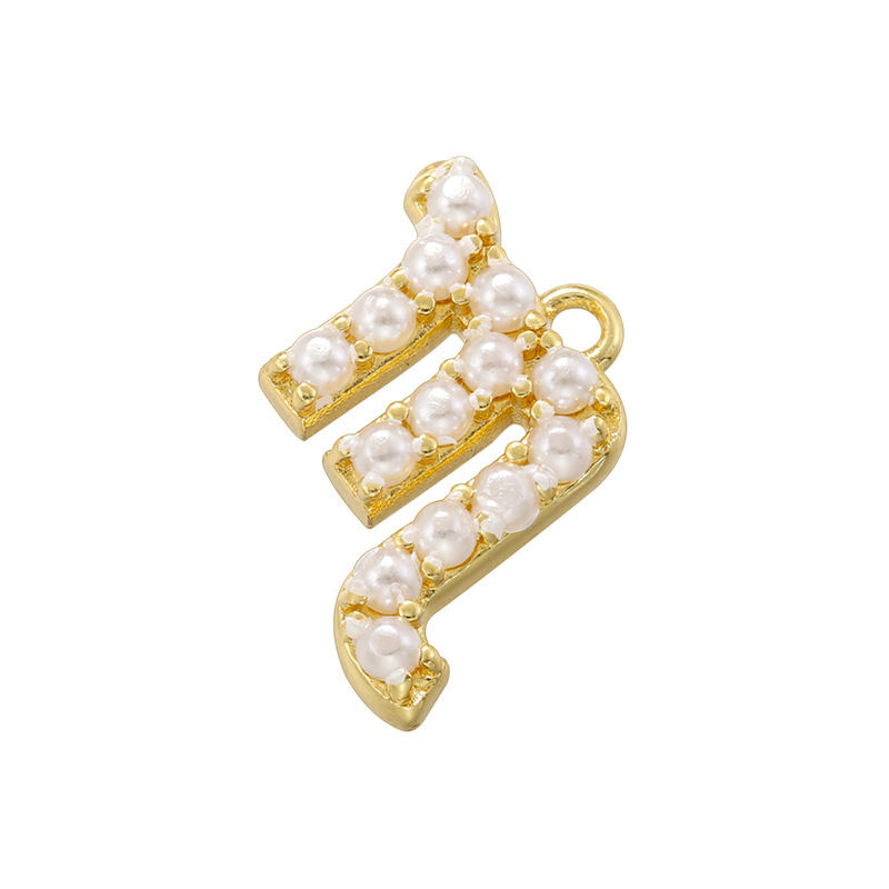 Golden scorpio pearl pendant