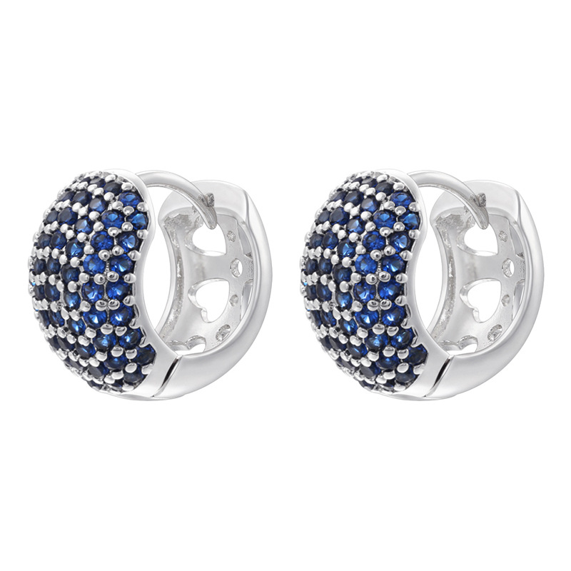 1 pair of white gold blue diamonds