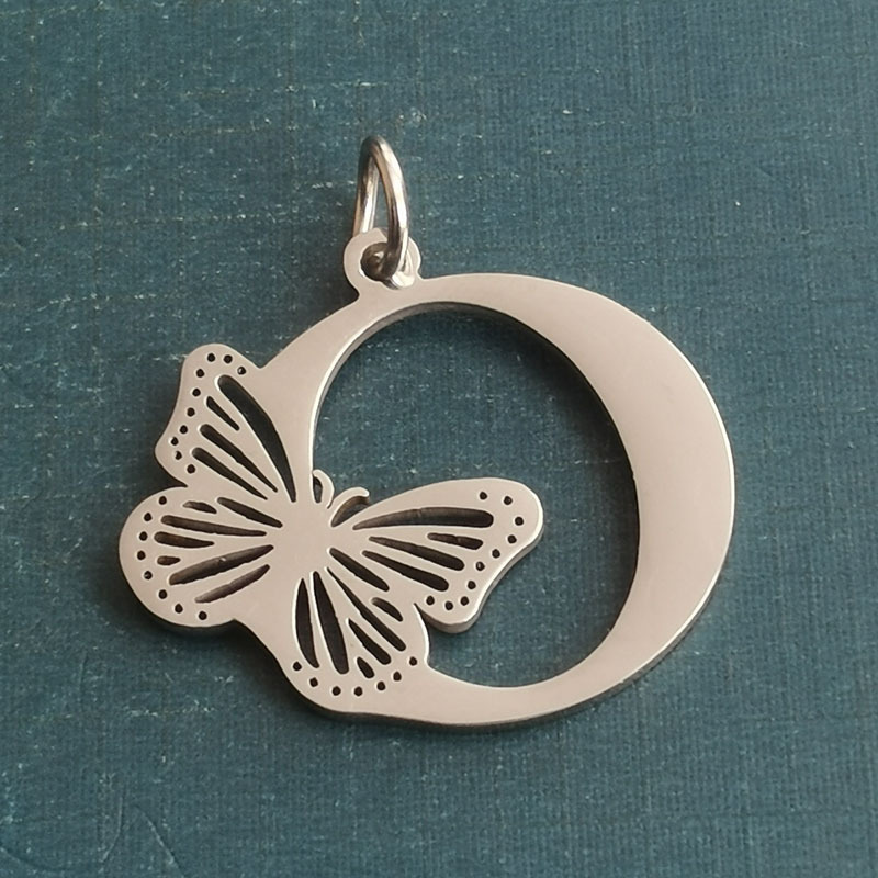 O silver pendant