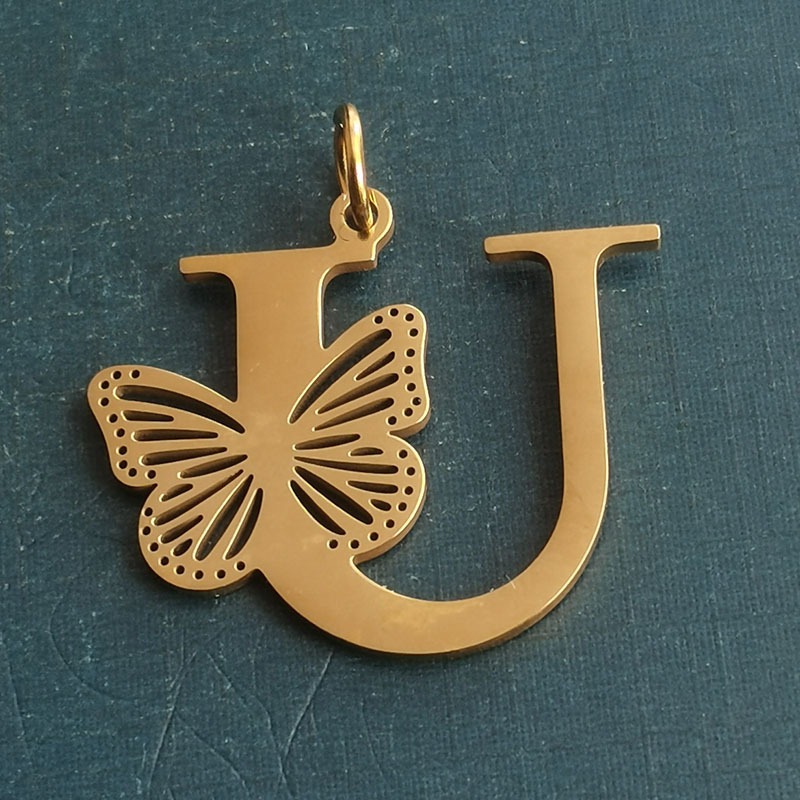 U gold pendant