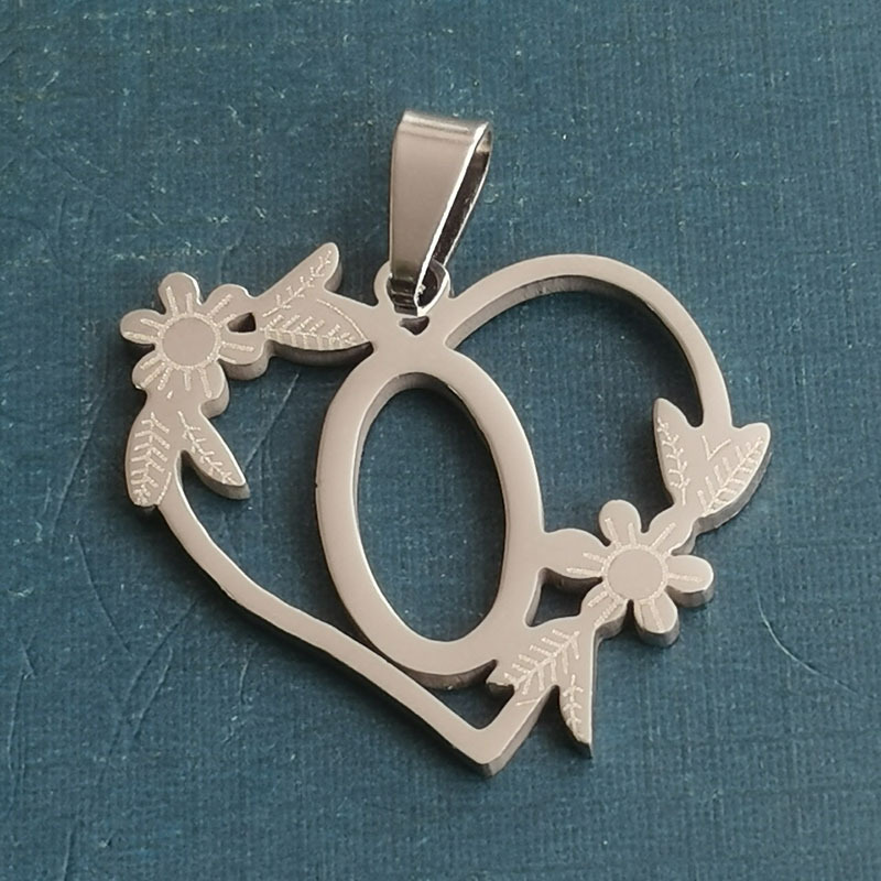 O silver pendant