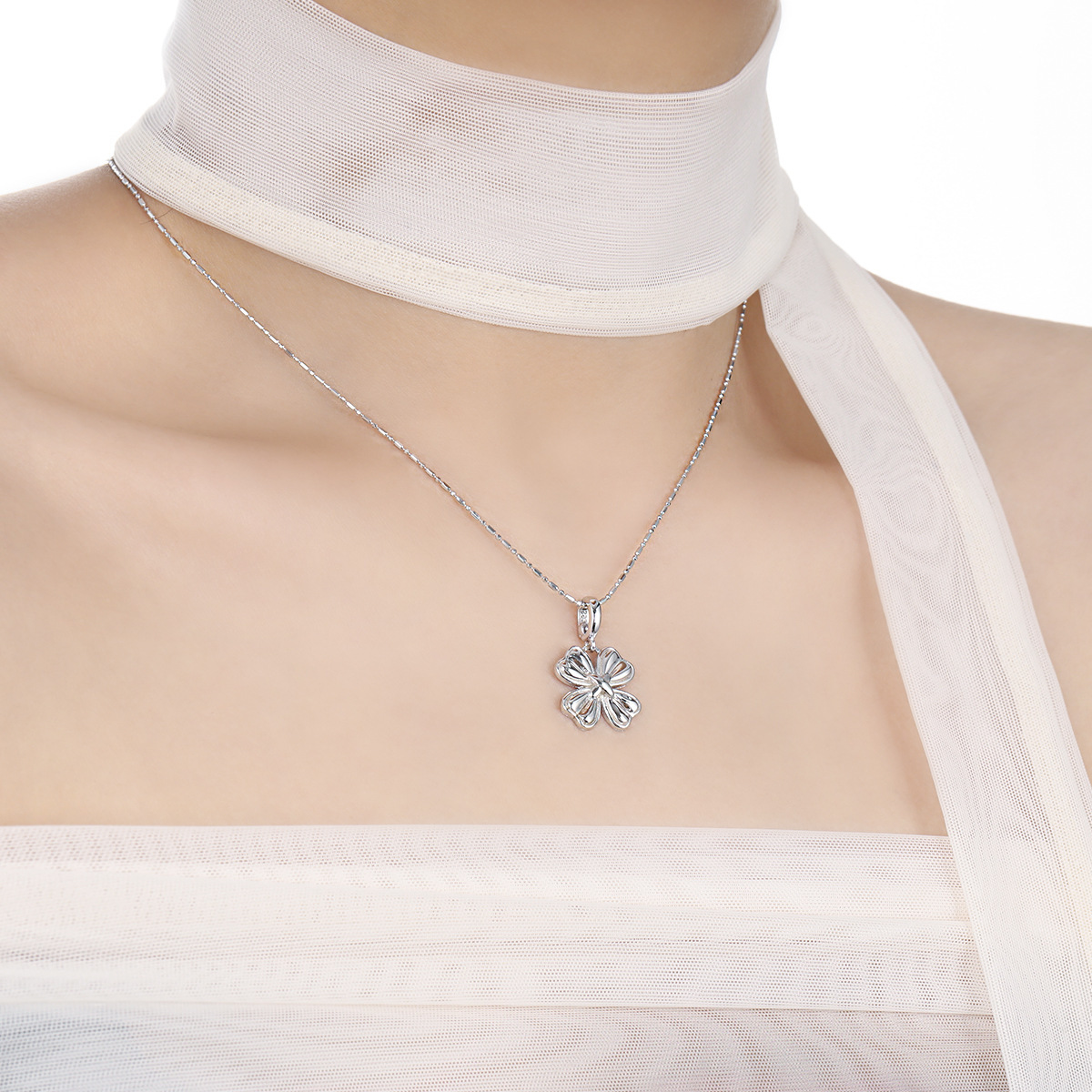 Platinum [single pendant]