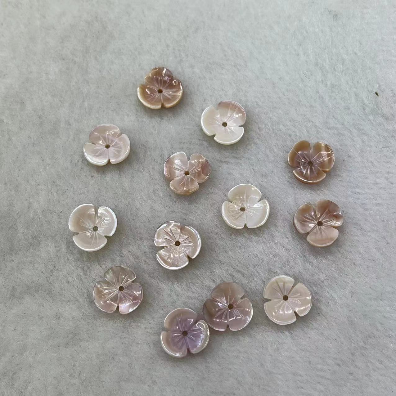 8mm three petal flower